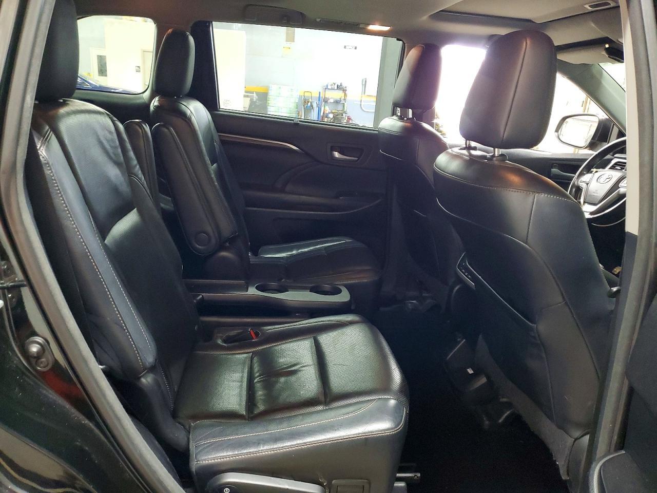 2014 TOYOTA HIGHLANDER