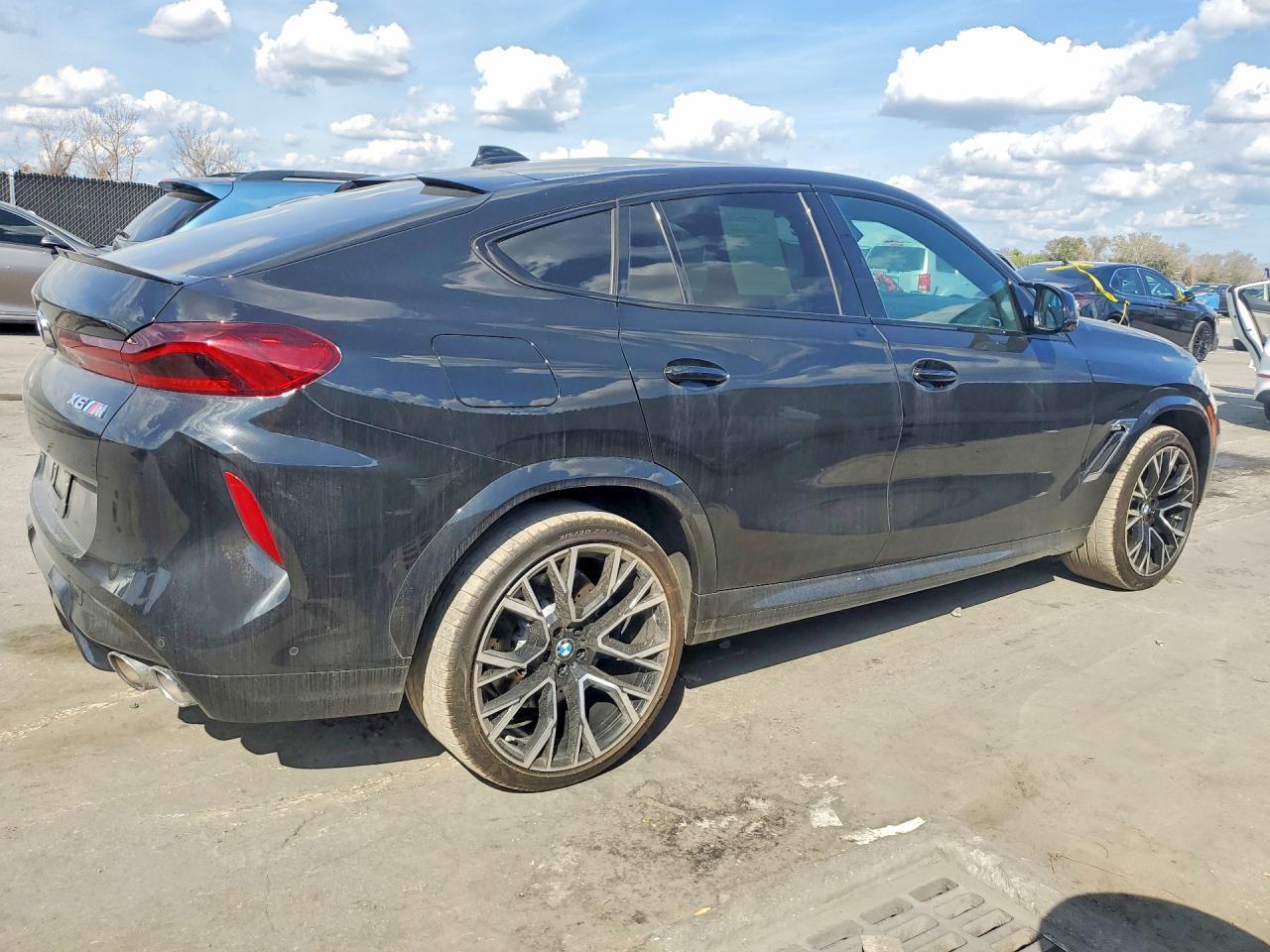 2022 BMW X6