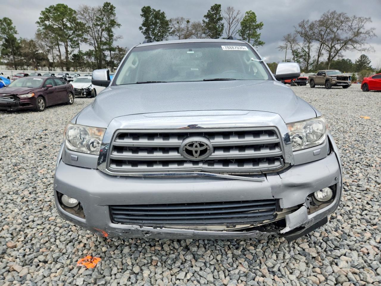2016 TOYOTA Sequoia