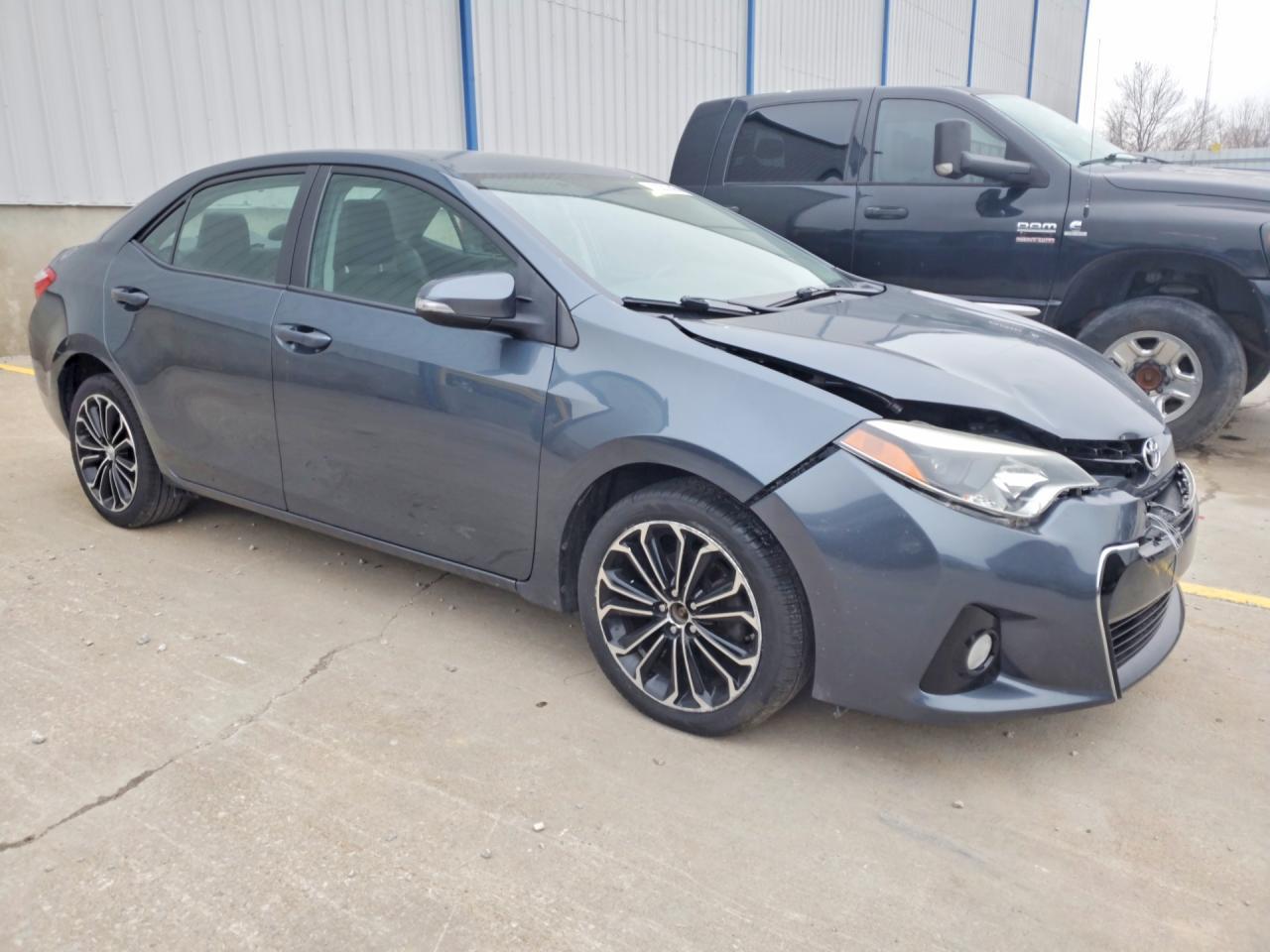 2015 TOYOTA COROLLA