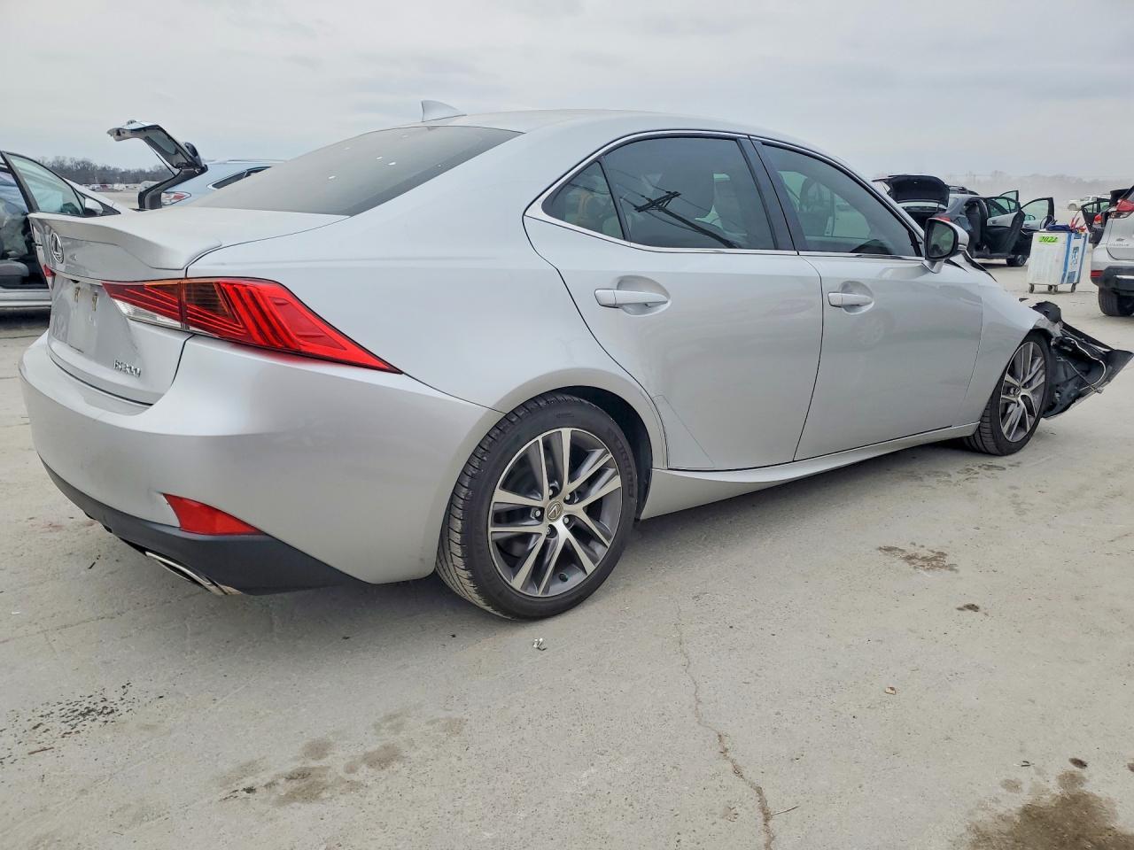 2018 LEXUS IS 300