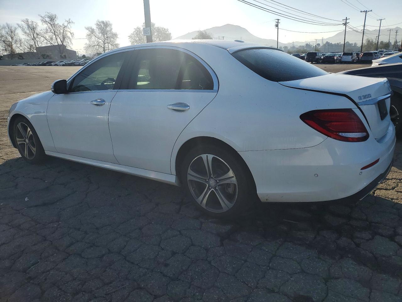 2017 MERCEDES-BENZ E-Class