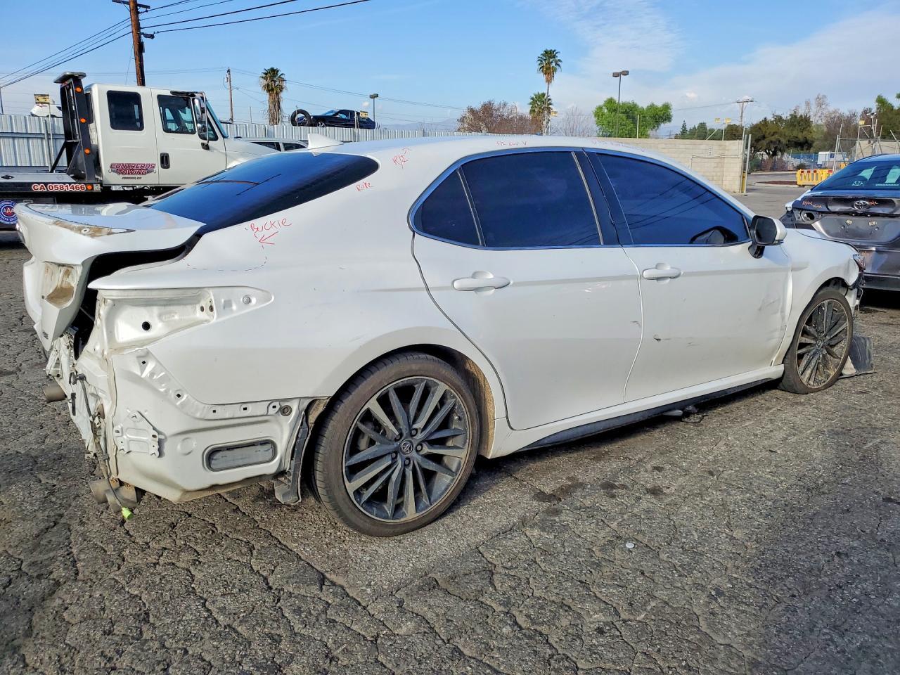 2019 TOYOTA CAMRY