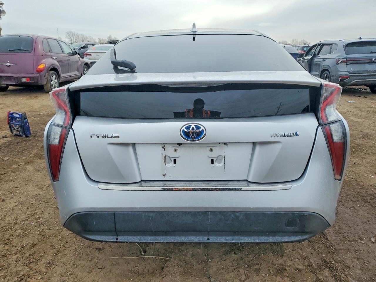 2016 TOYOTA PRIUS