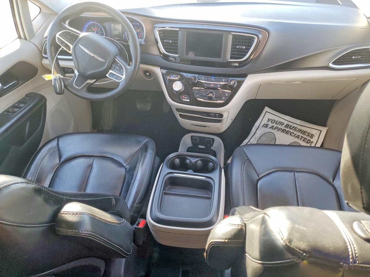 2020 CHRYSLER Voyager