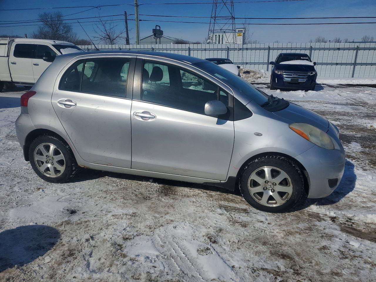2011 TOYOTA YARIS