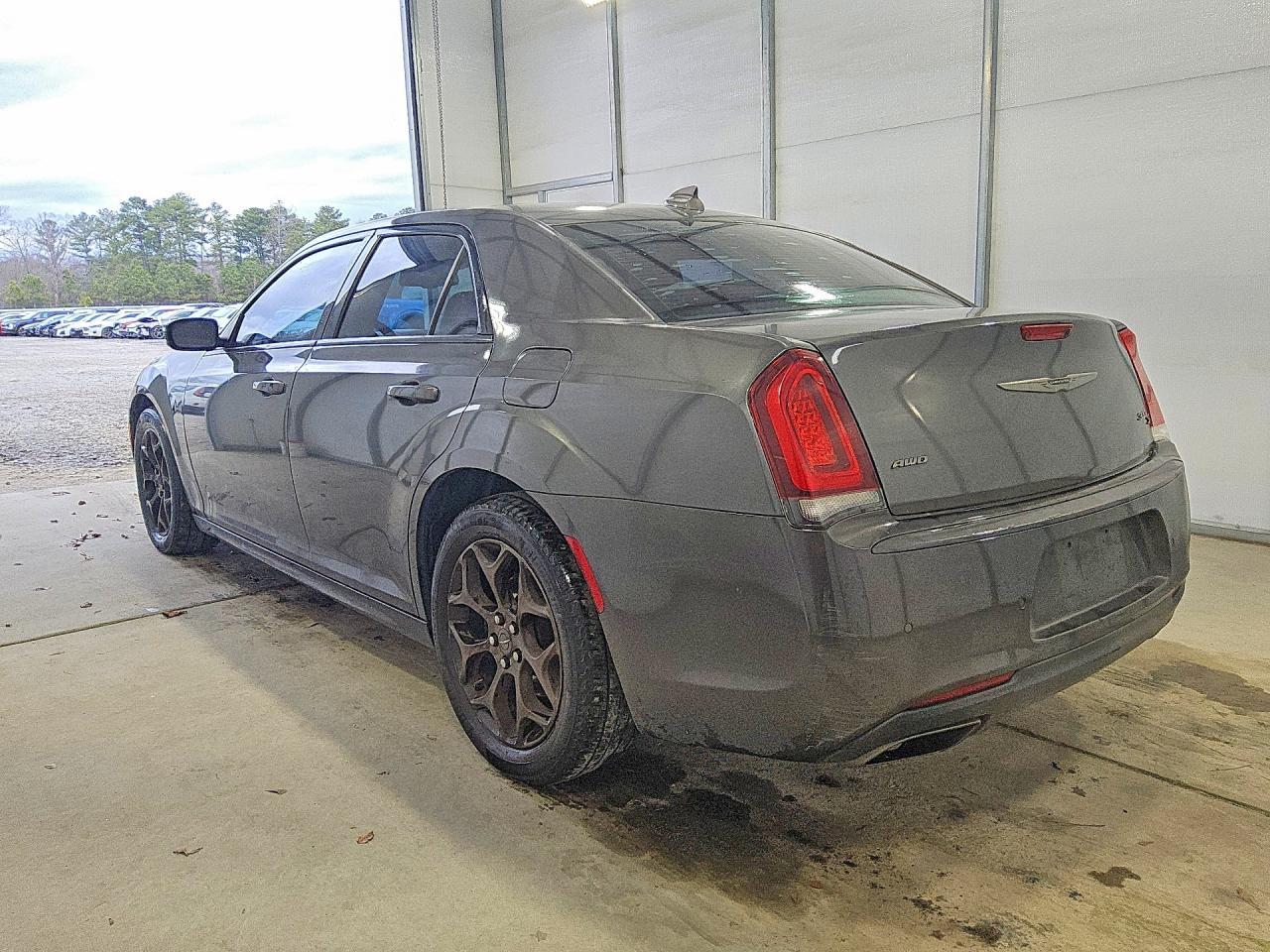 2016 CHRYSLER 300