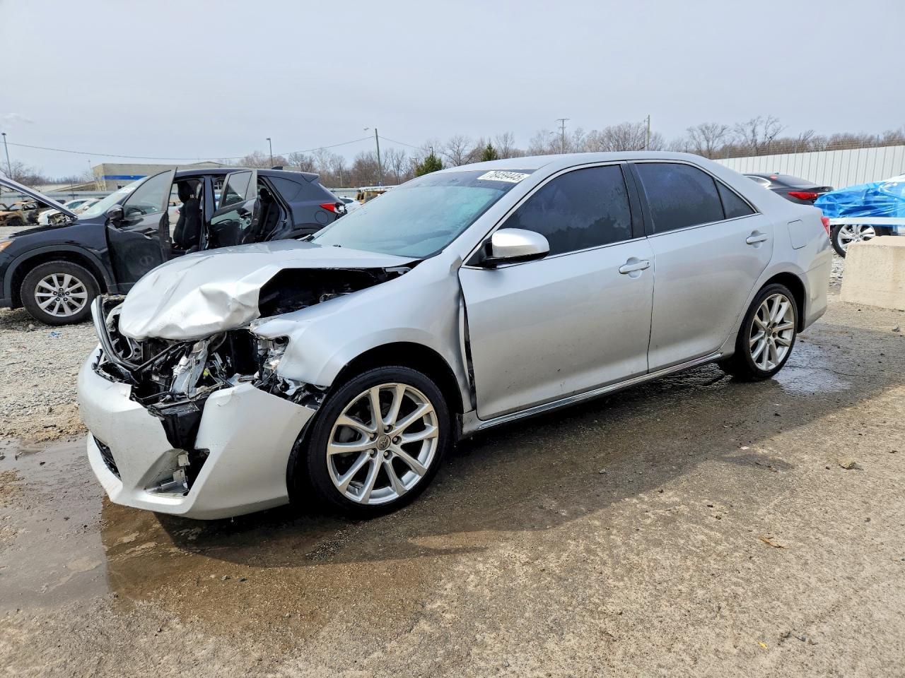 2014 TOYOTA CAMRY