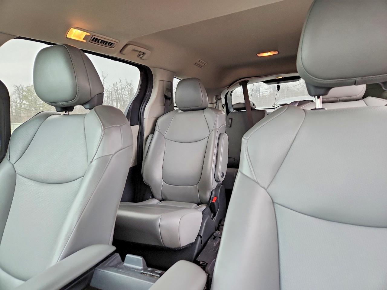 2022 TOYOTA SIENNA