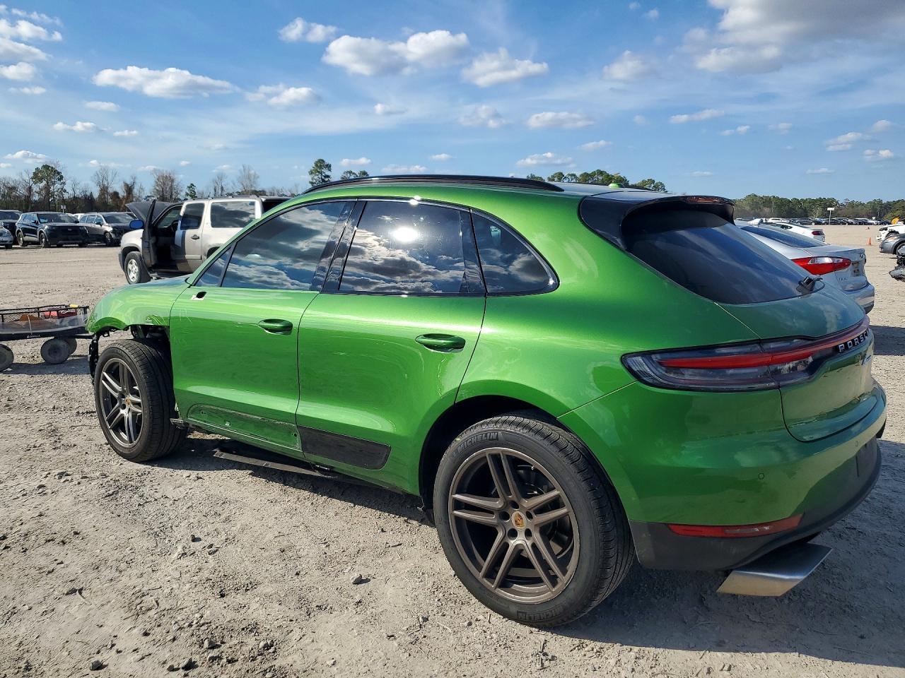 2019 PORSCHE Macan
