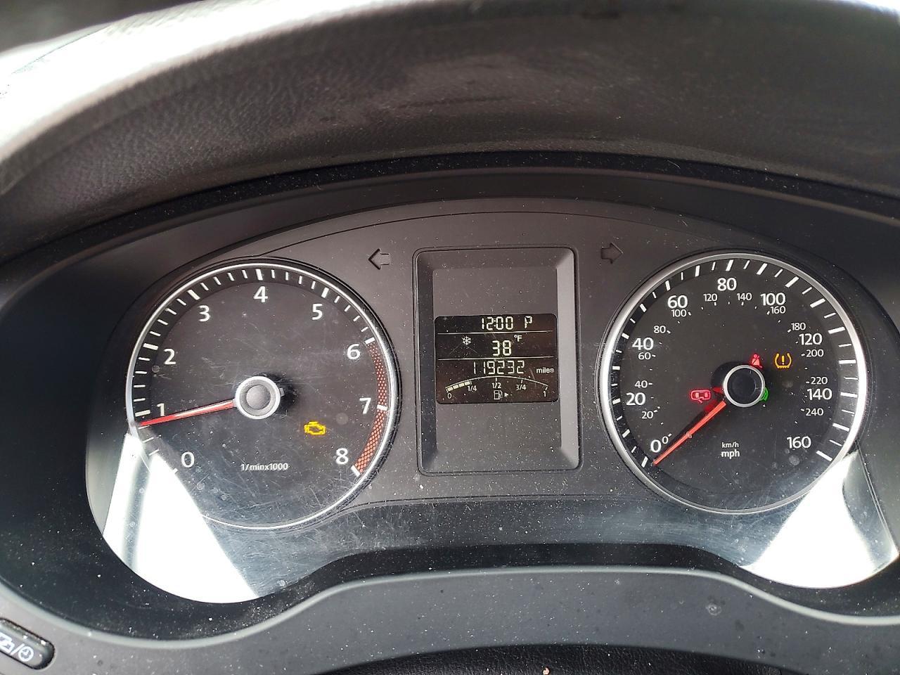 2012 VOLKSWAGEN JETTA