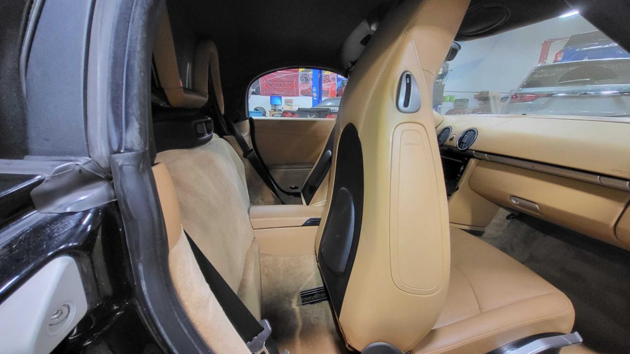 2011 PORSCHE Boxster