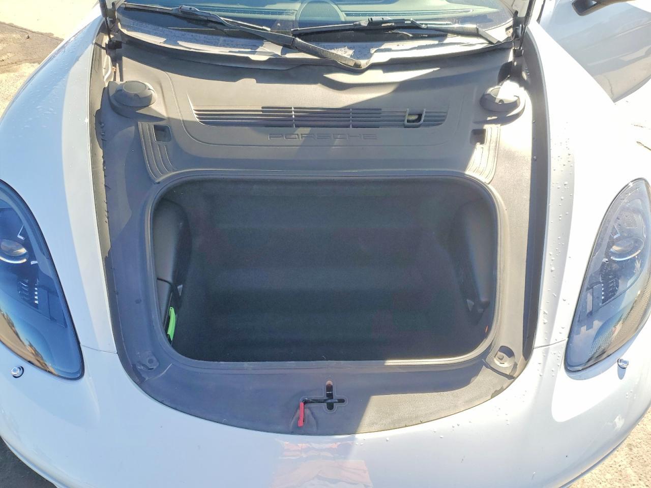 2019 PORSCHE Cayman