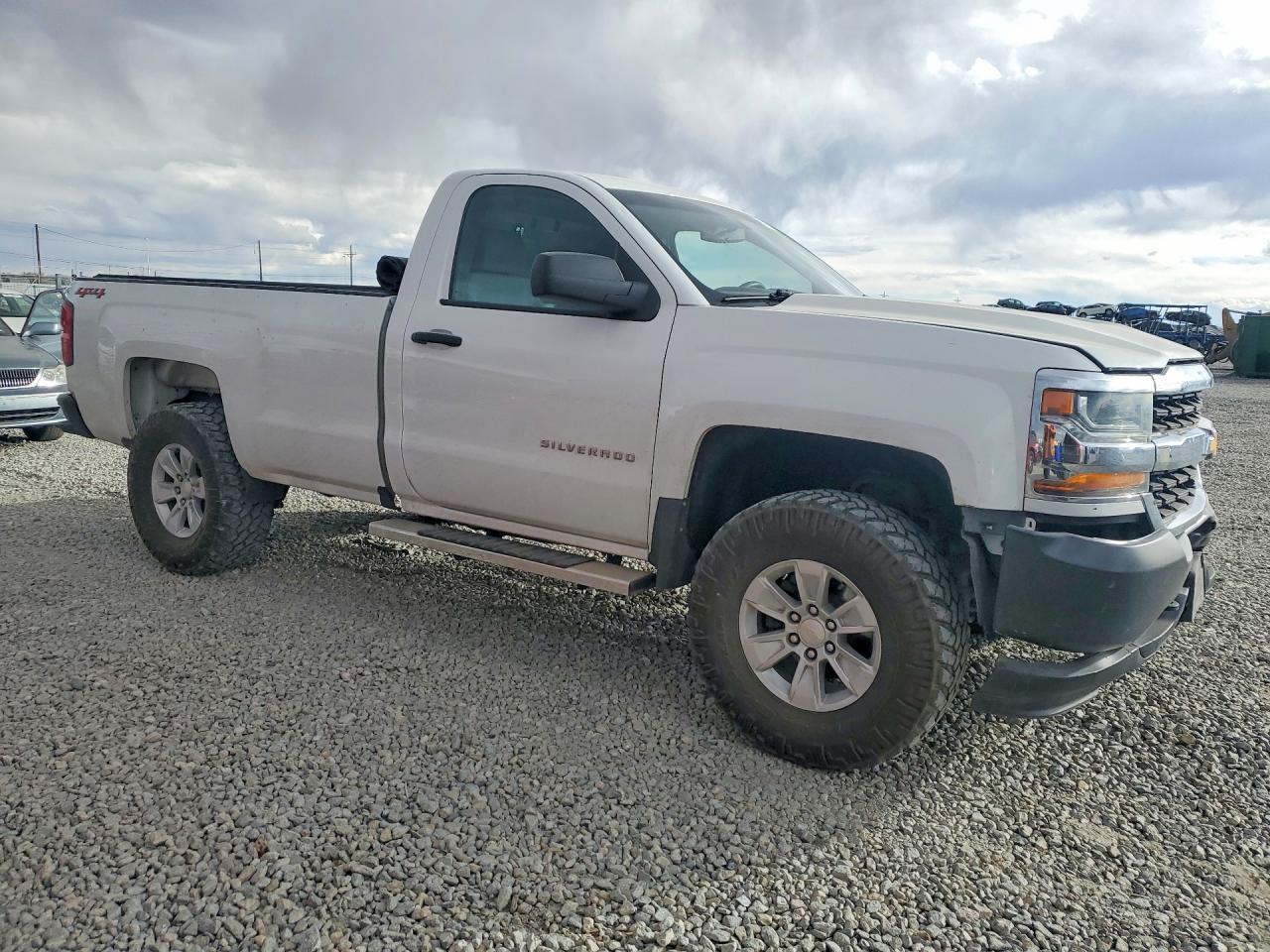 2018 CHEVROLET Silverado