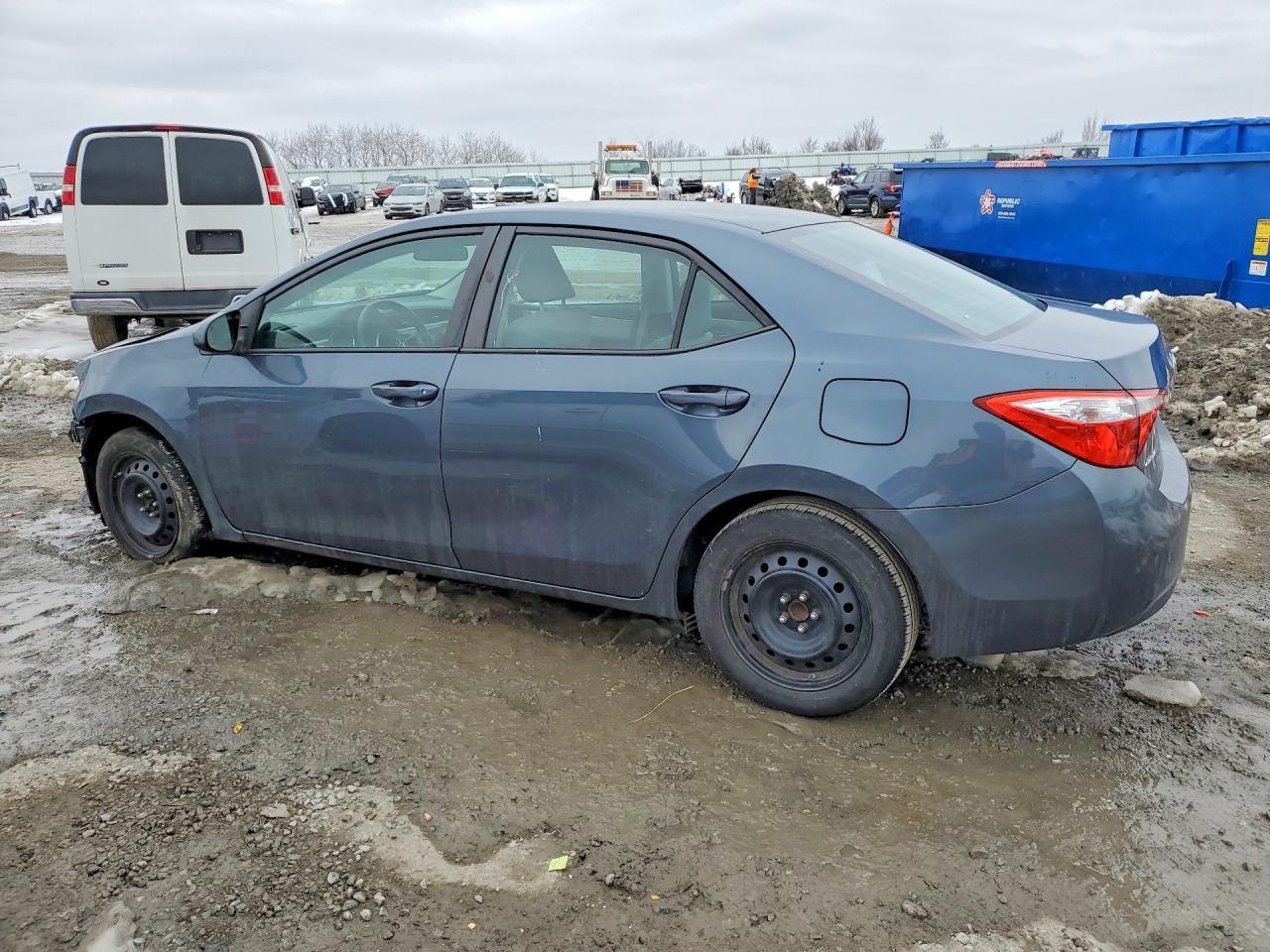 2015 TOYOTA COROLLA