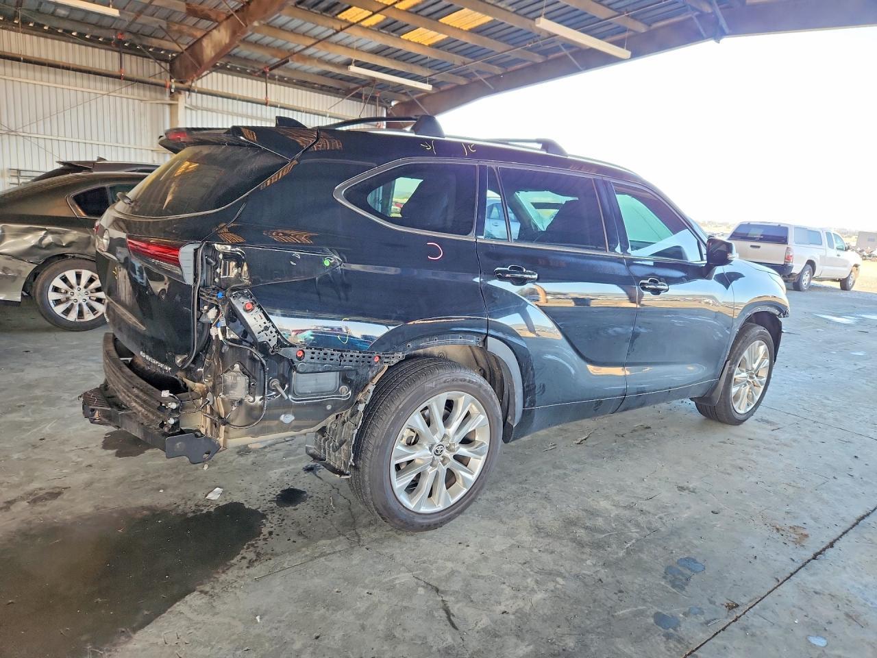 2021 TOYOTA HIGHLANDER