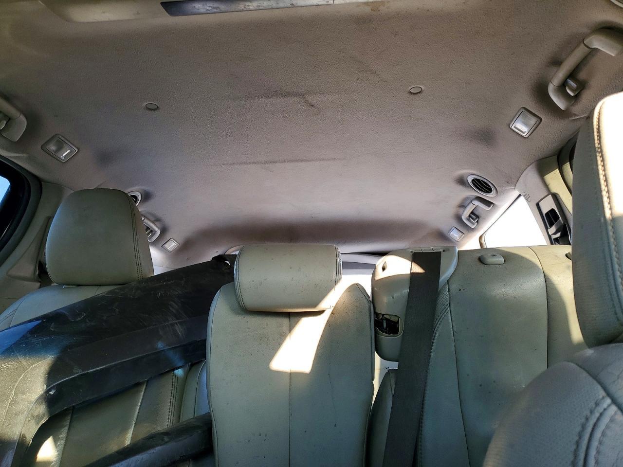 2012 TOYOTA SIENNA