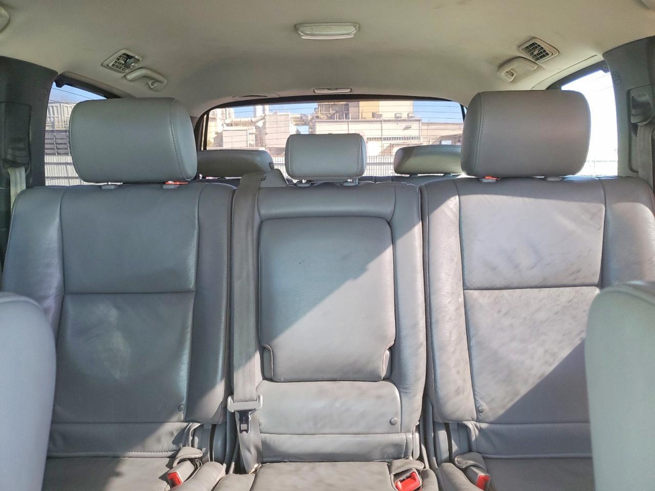 2013 TOYOTA Sequoia