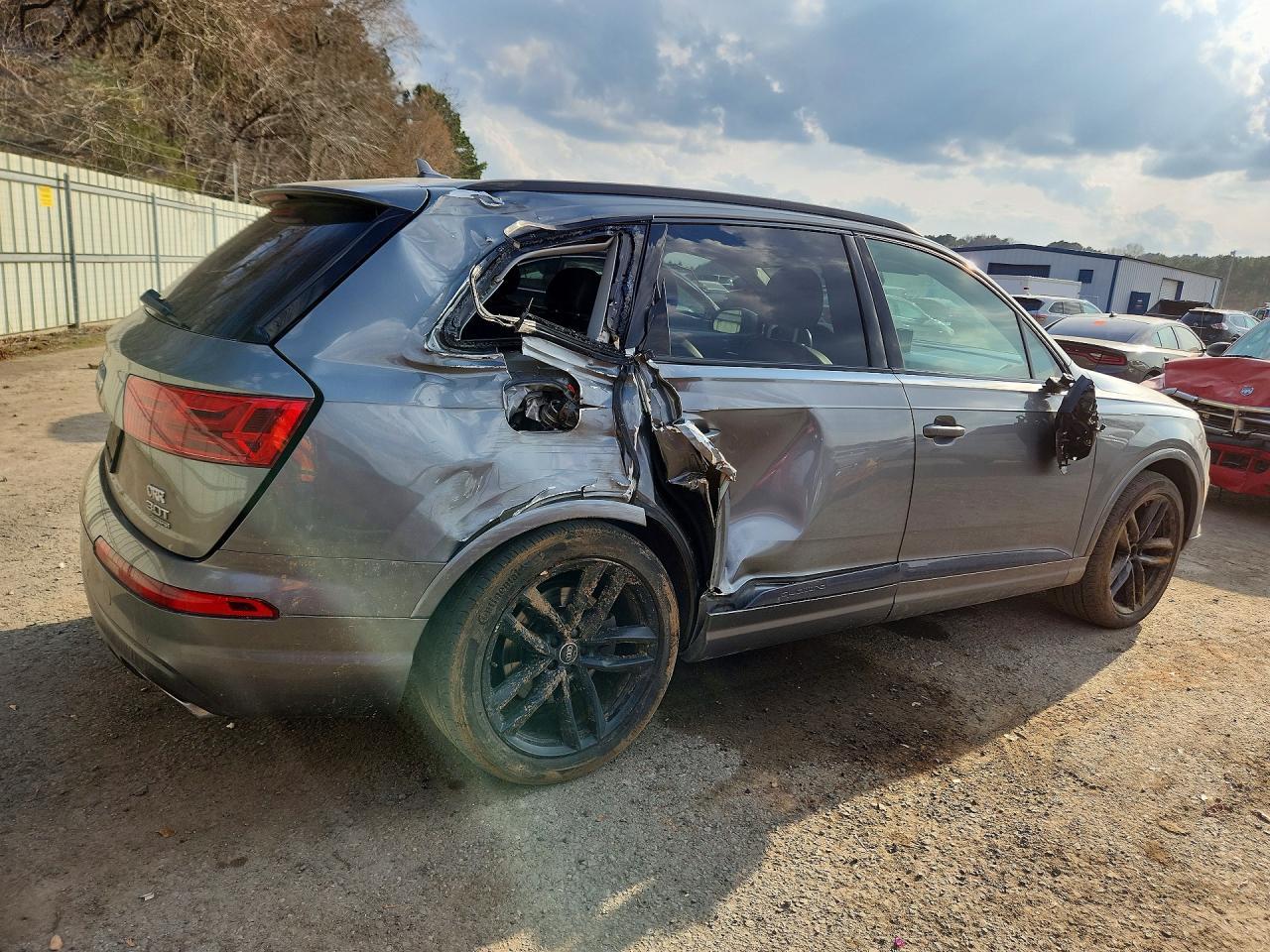 2017 AUDI Q7