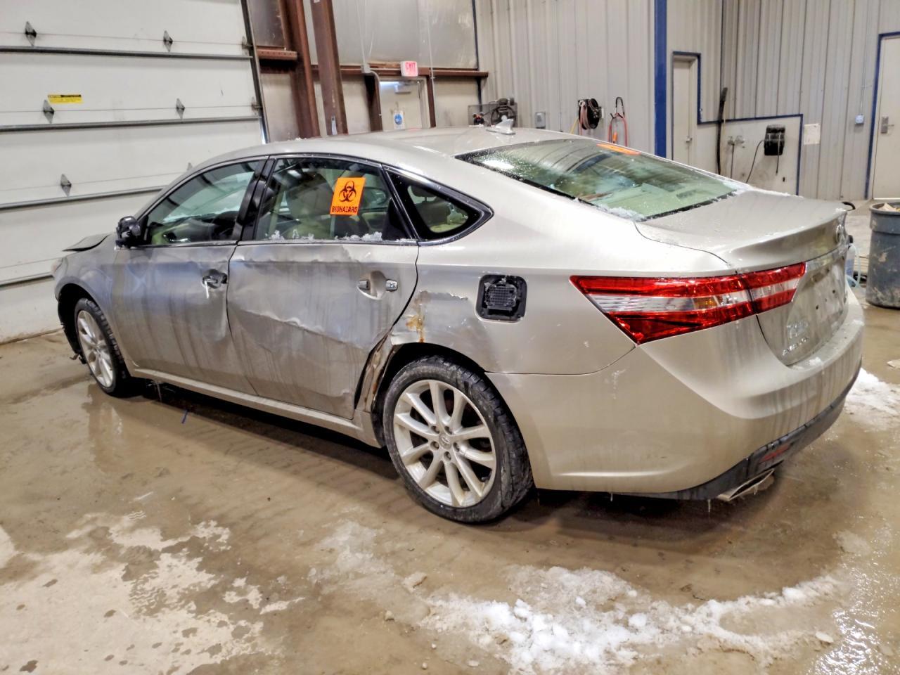 2013 TOYOTA Avalon