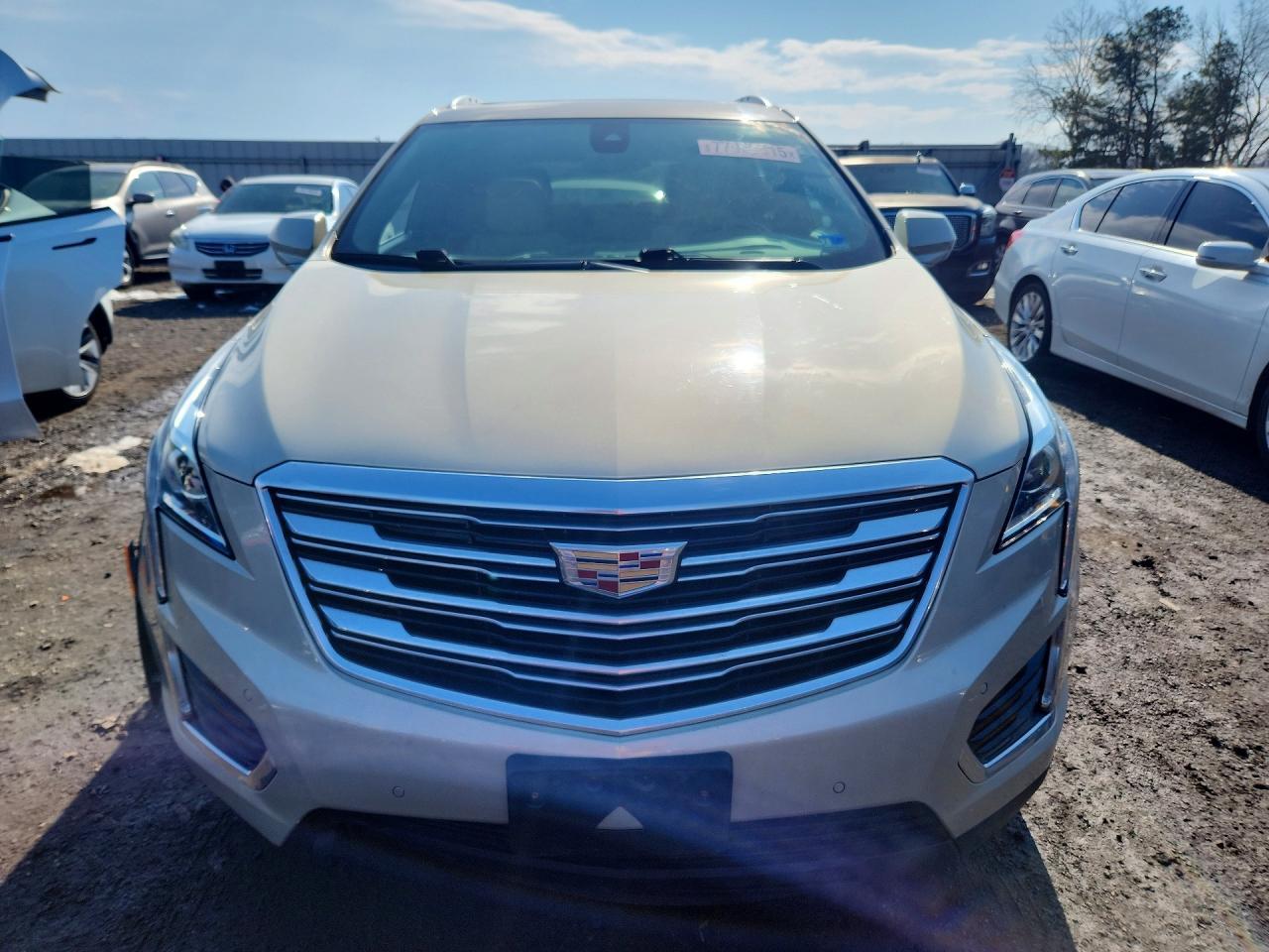 2017 CADILLAC XT5