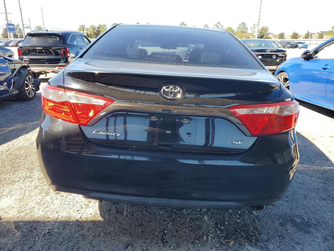 2016 TOYOTA CAMRY