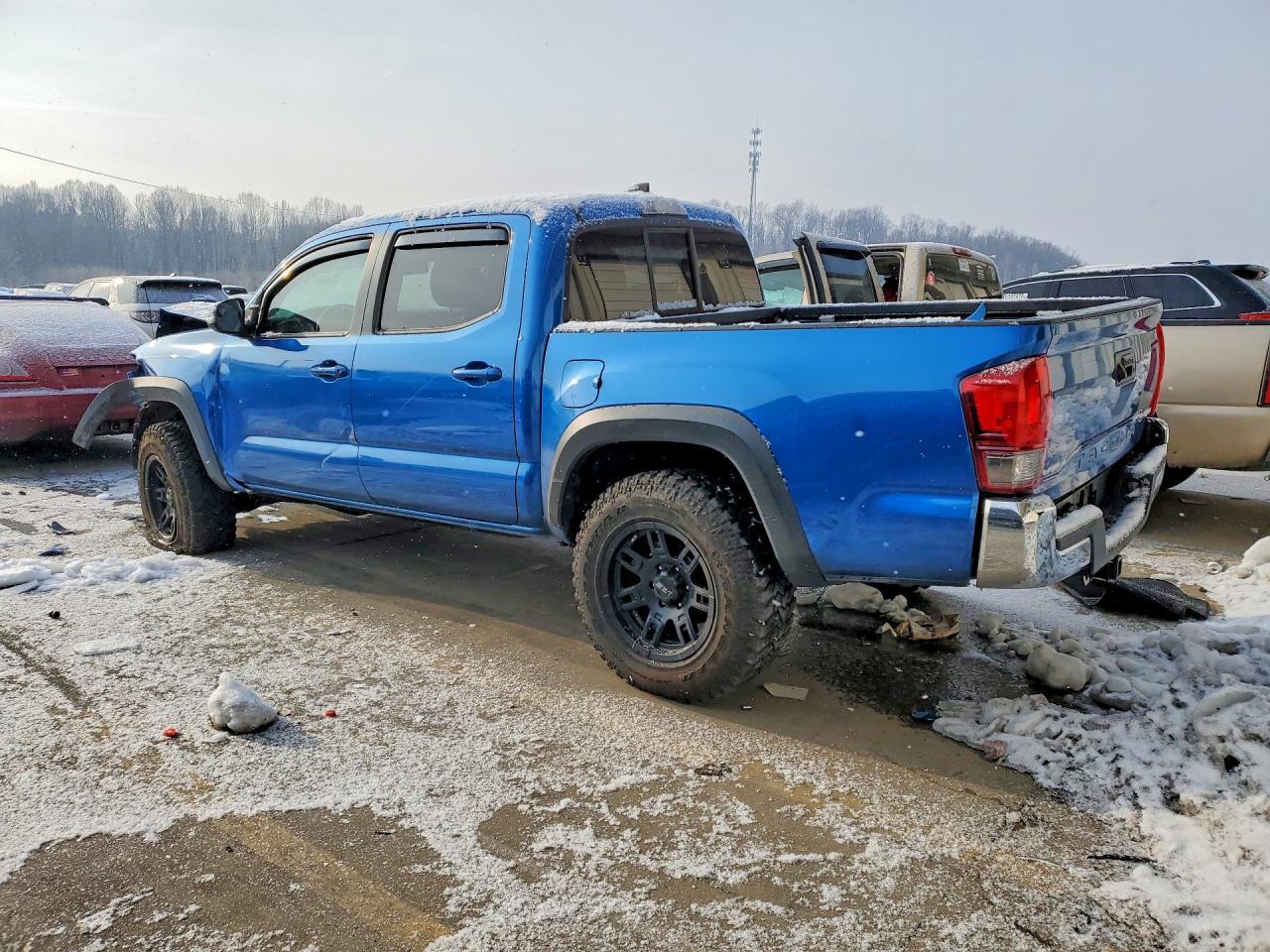 2016 TOYOTA TACOMA