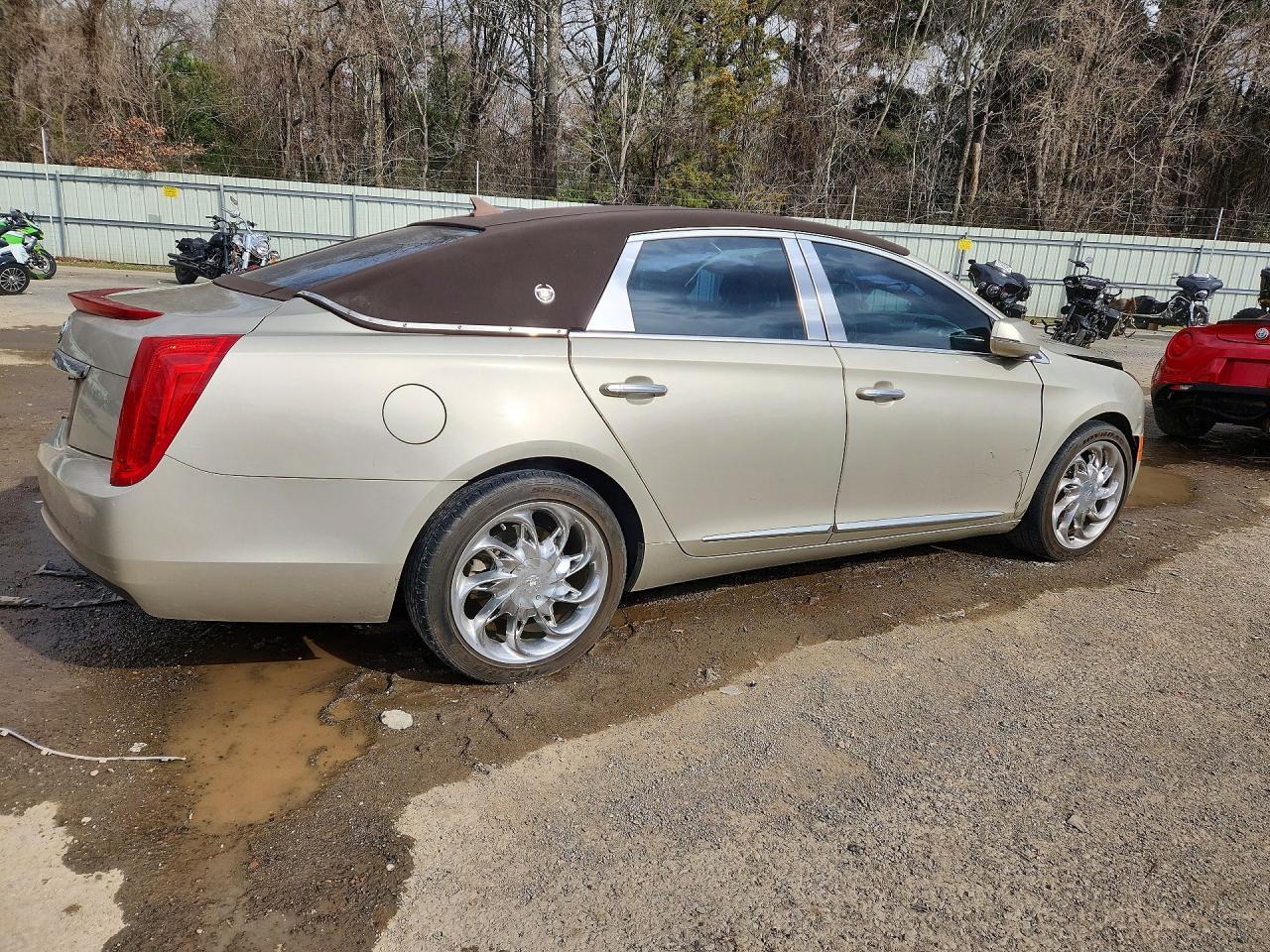 2013 CADILLAC XTS