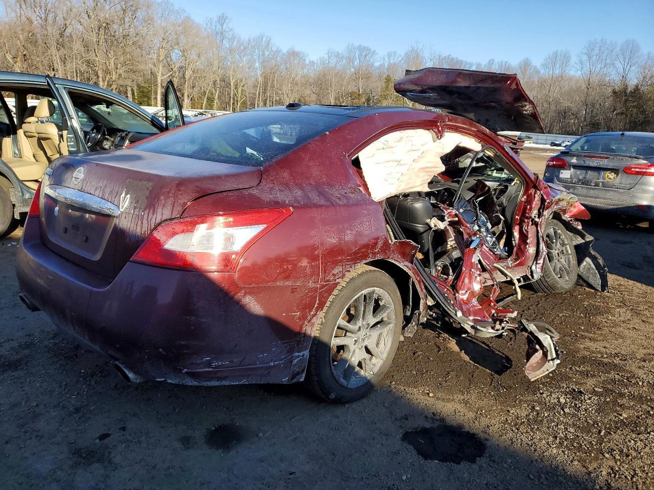 2011 NISSAN Maxima