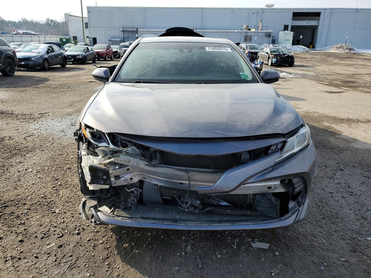 2018 TOYOTA CAMRY