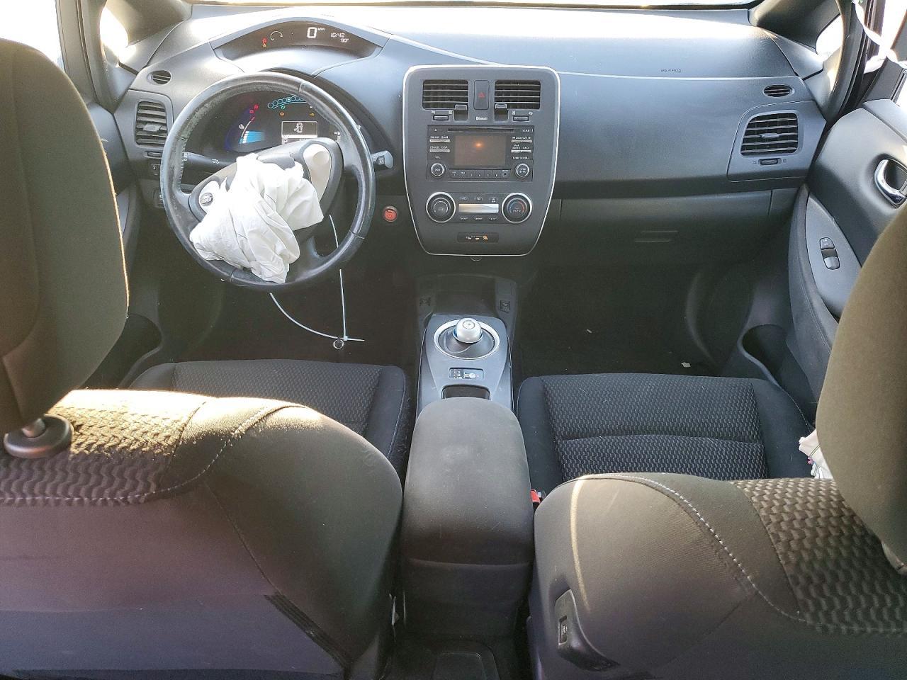2013 NISSAN LEAF