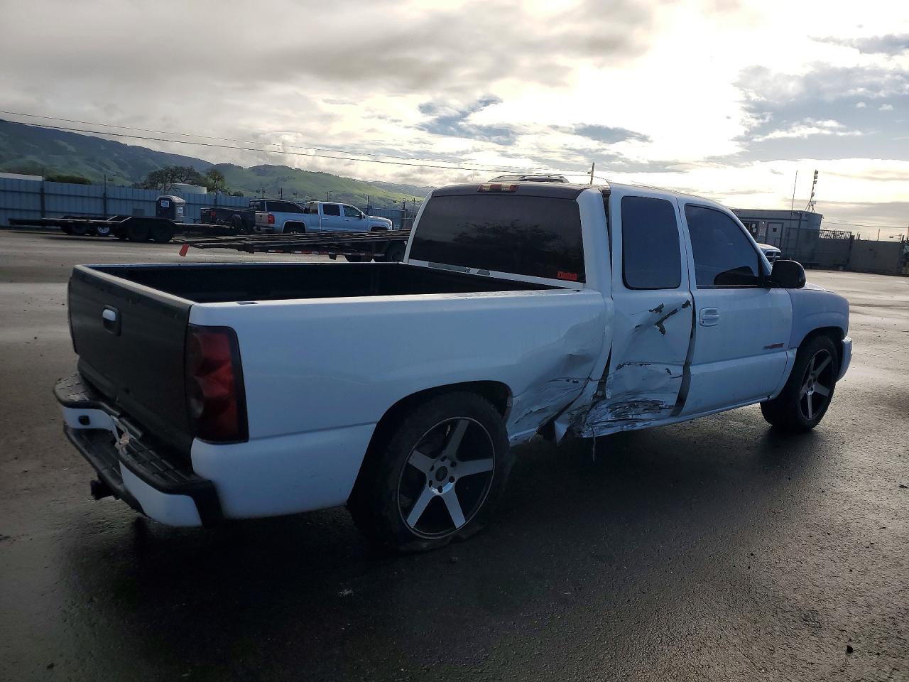 2003 GMC Sierra
