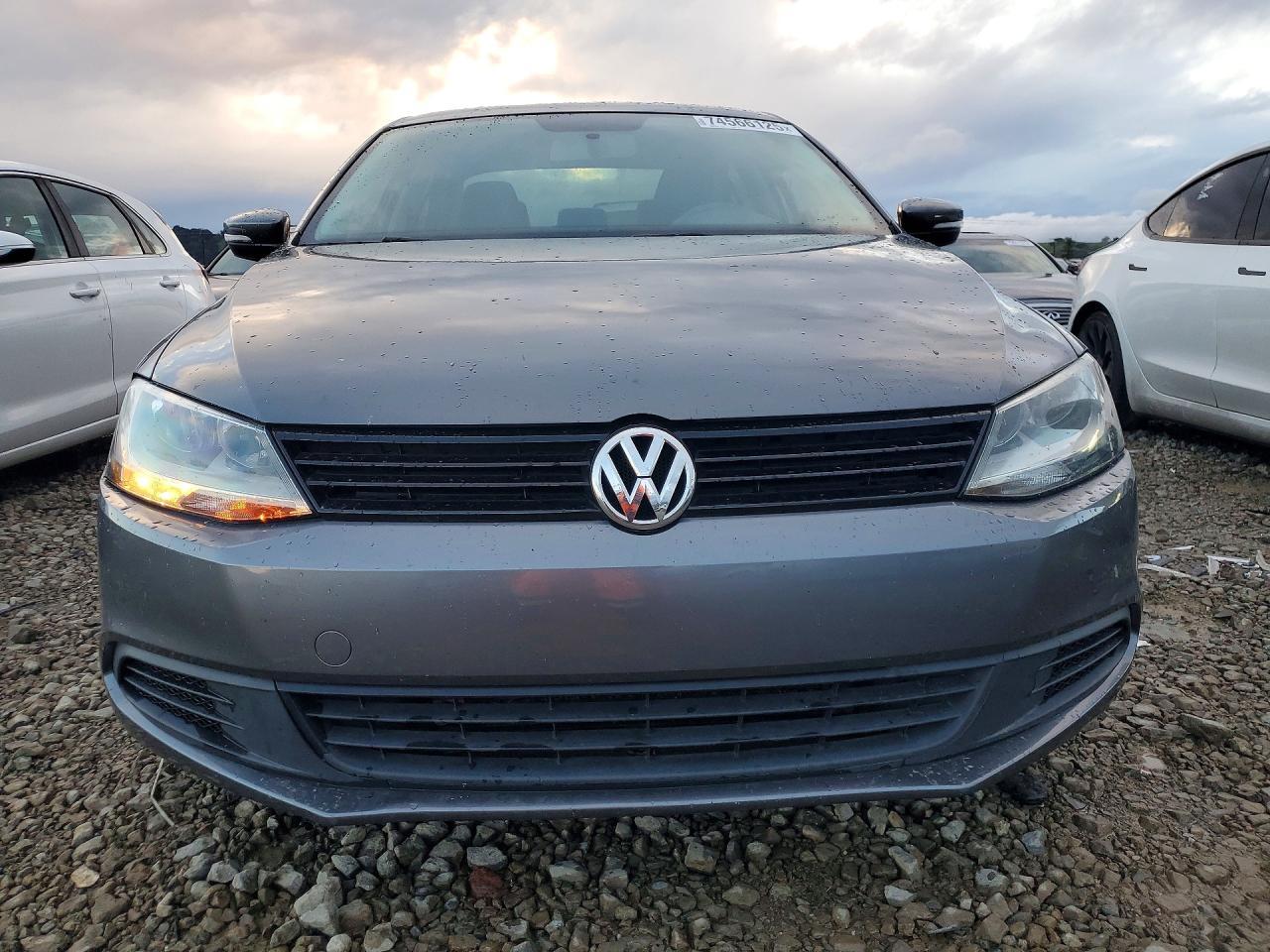2012 VOLKSWAGEN JETTA