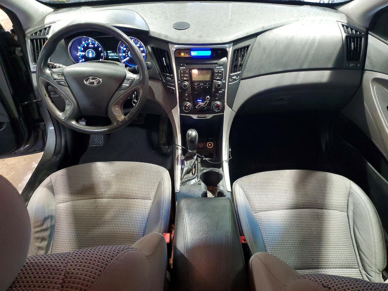 2011 HYUNDAI SONATA