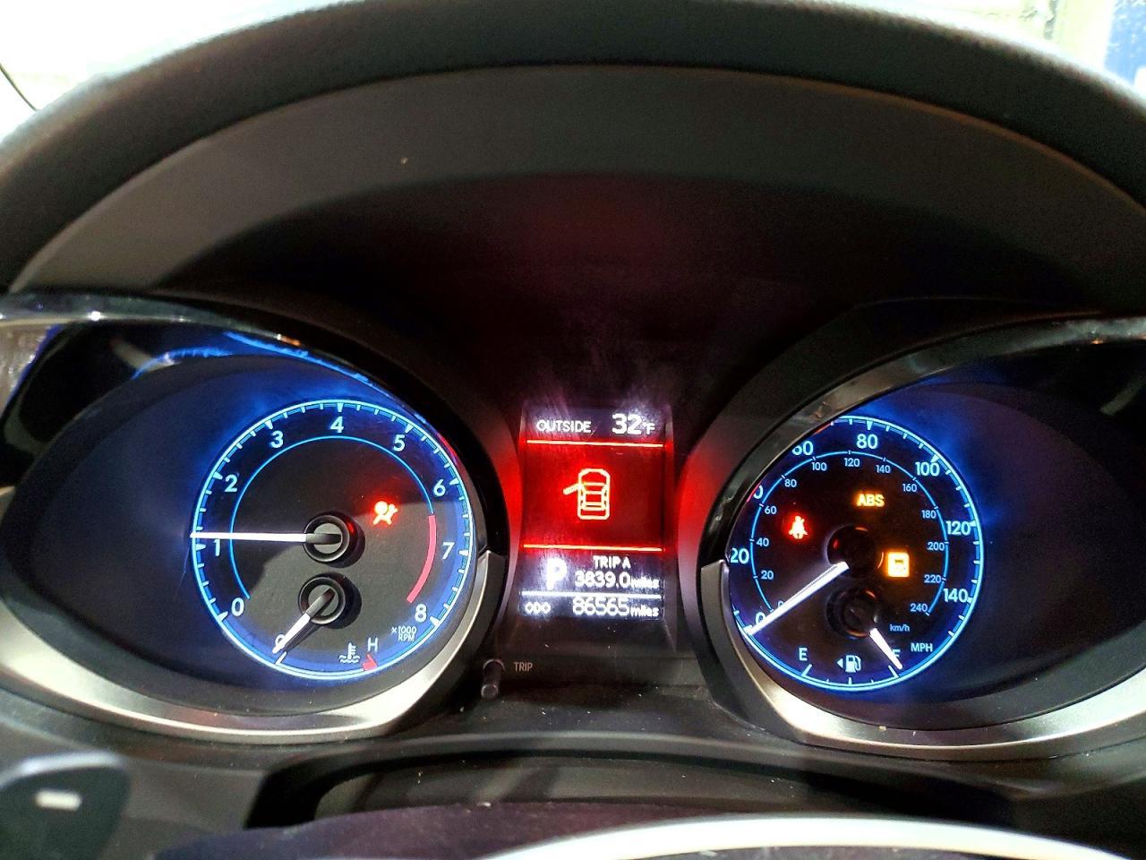 2016 TOYOTA COROLLA