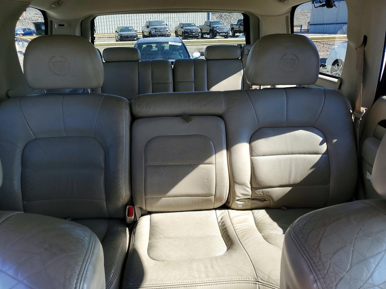 2002 CADILLAC ESCALADE