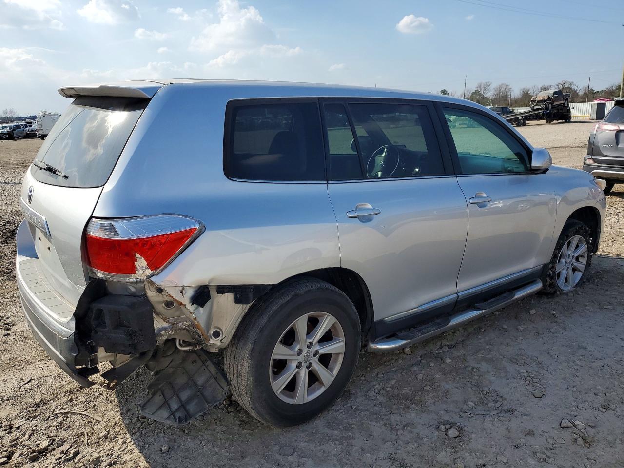 2013 TOYOTA HIGHLANDER