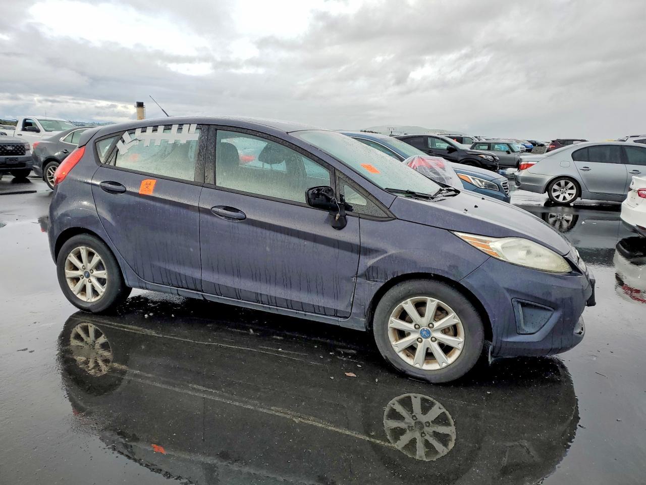 2013 FORD Fiesta