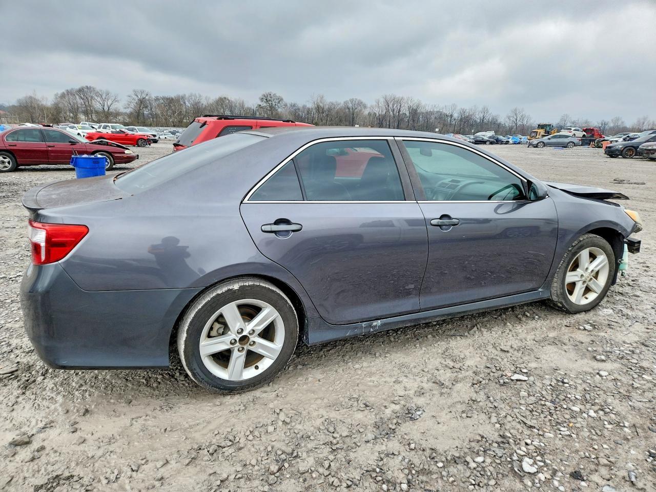 2013 TOYOTA CAMRY