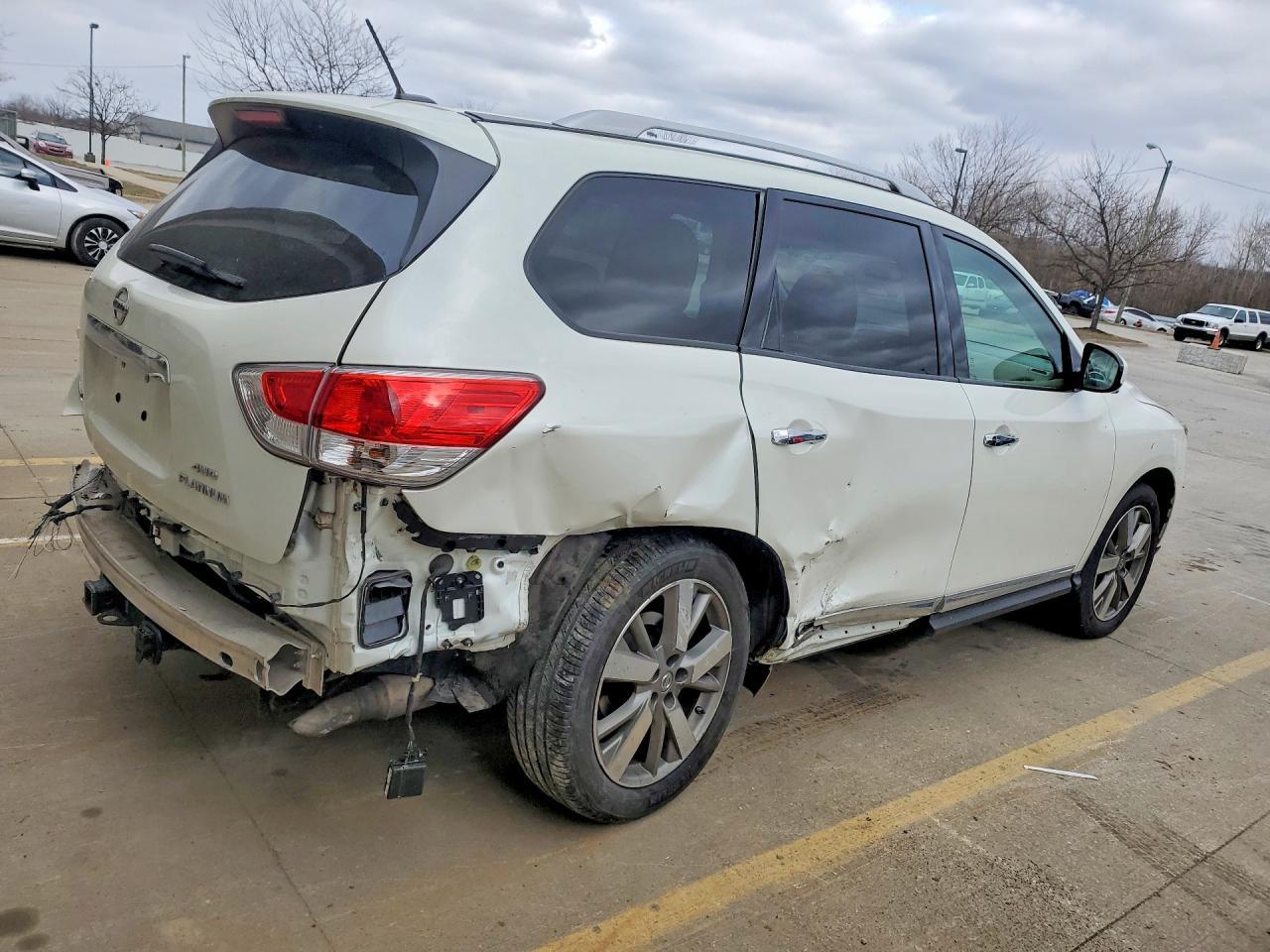 2015 NISSAN PATHFINDER
