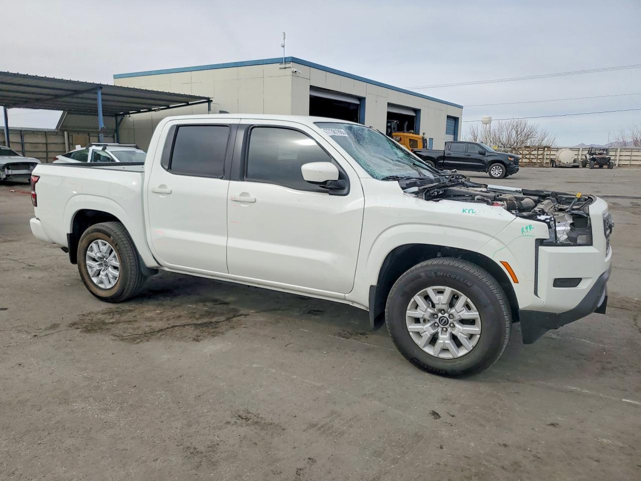 2022 NISSAN Frontier