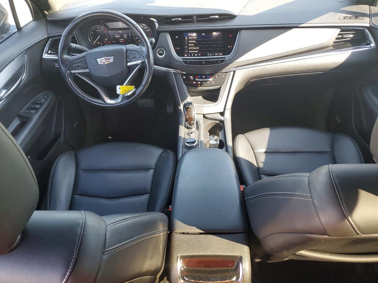 2021 CADILLAC XT6