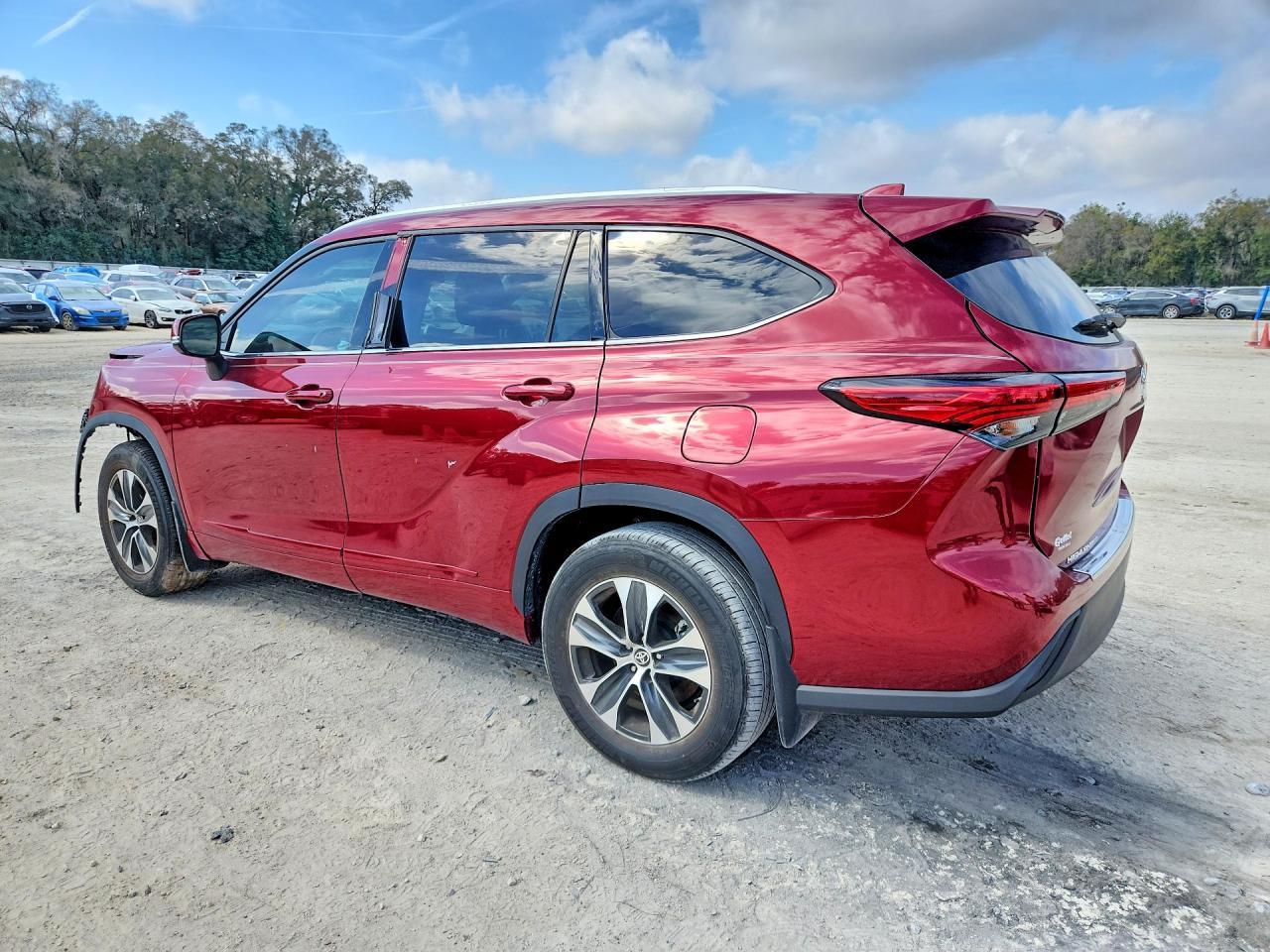 2022 TOYOTA HIGHLANDER