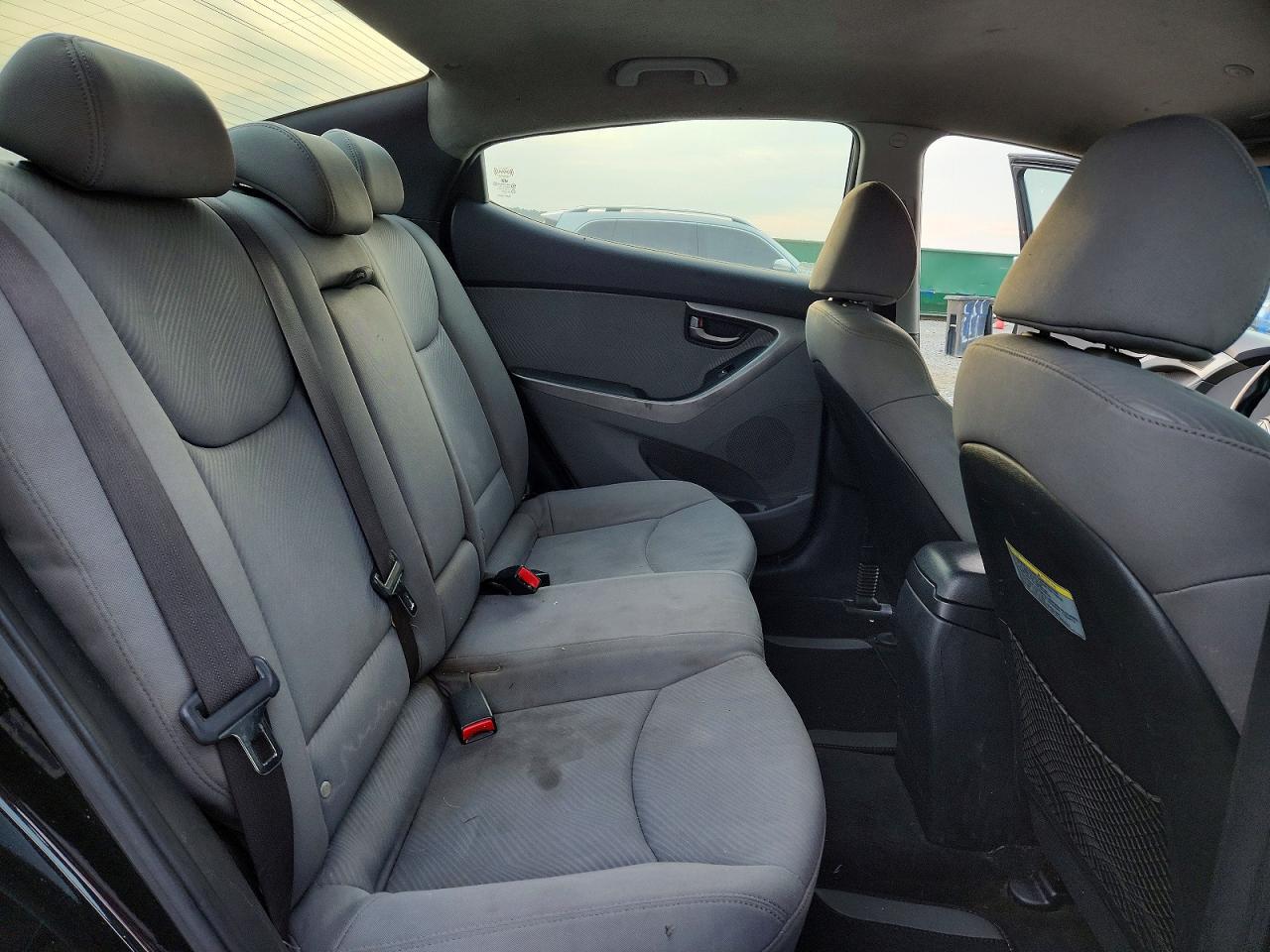 2012 HYUNDAI ELANTRA