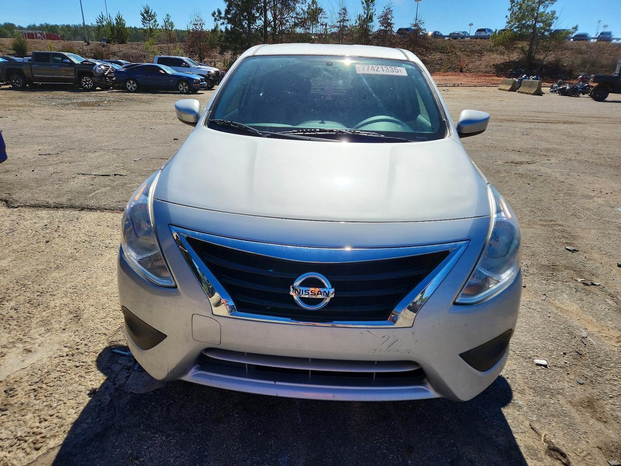 2016 NISSAN VERSA