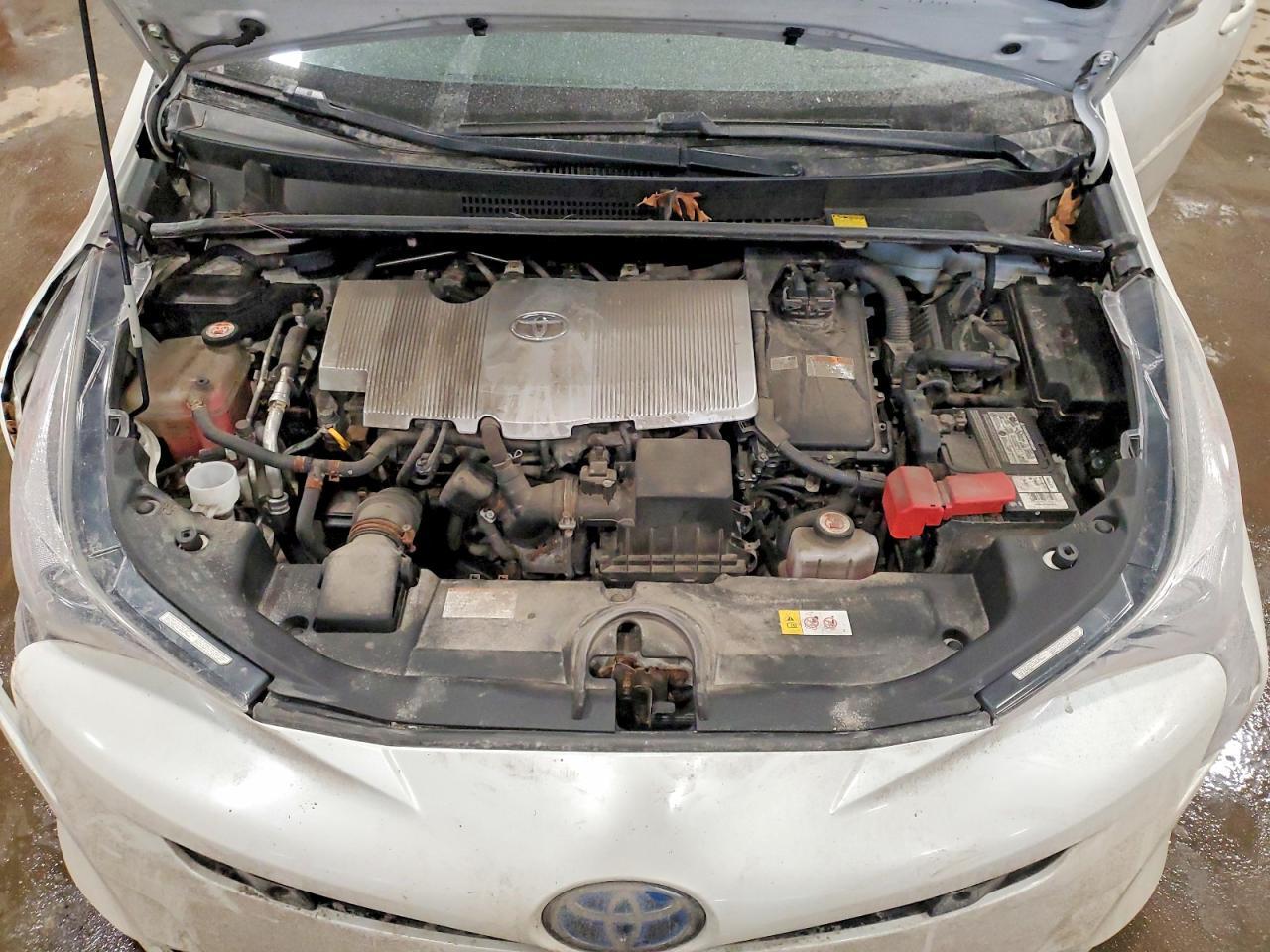 2016 TOYOTA PRIUS