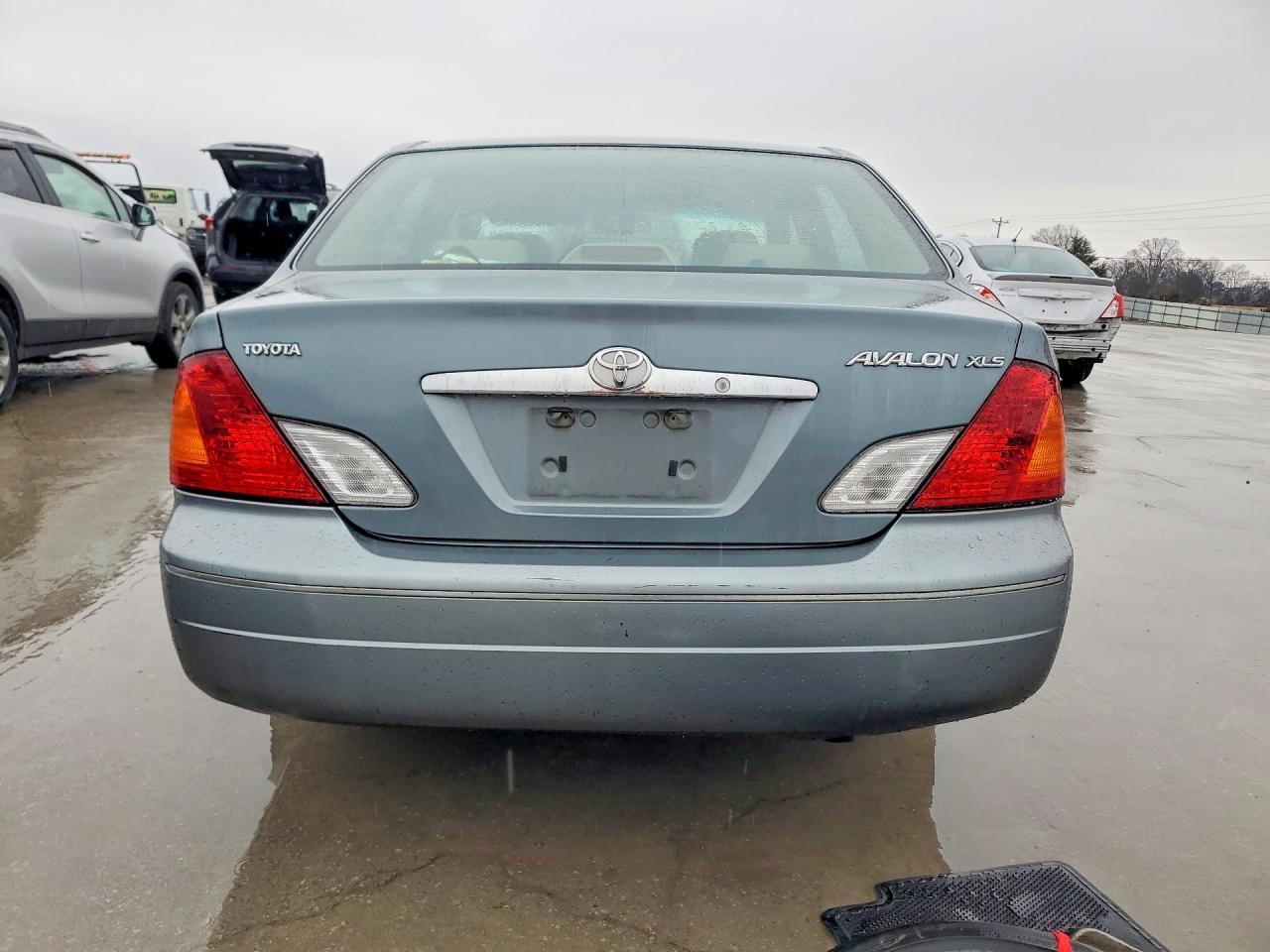 2001 TOYOTA Avalon