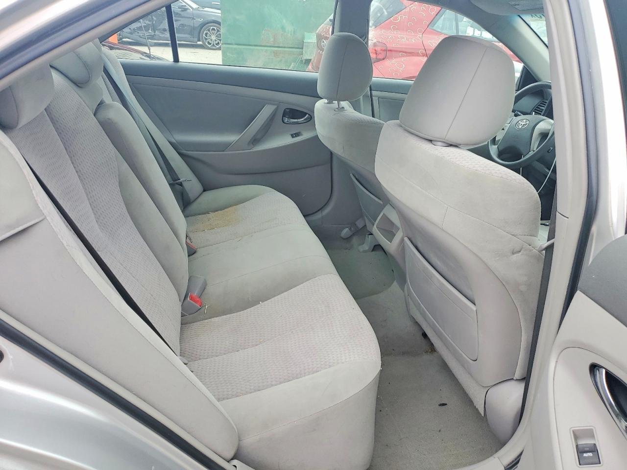 2011 TOYOTA CAMRY