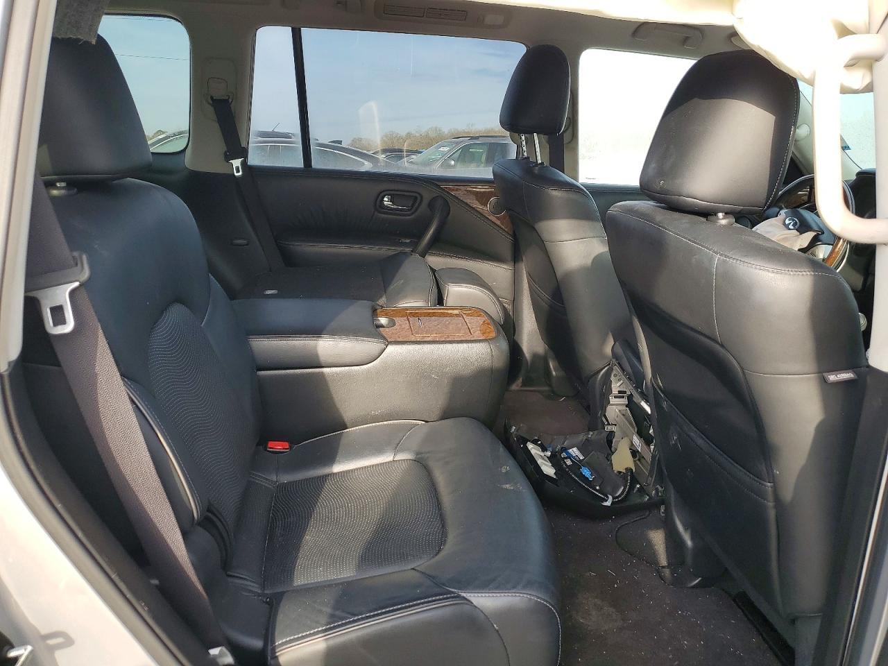 2016 INFINITI QX80