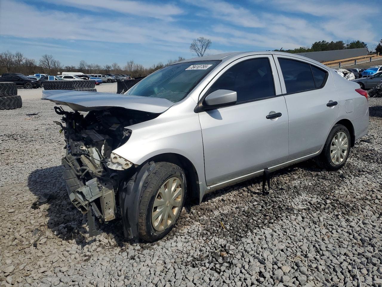 2017 NISSAN VERSA
